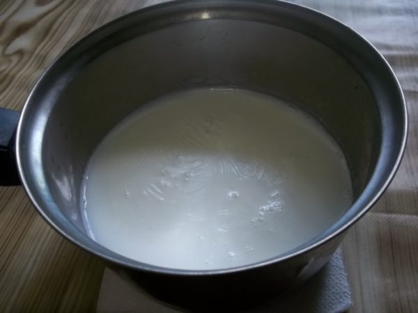 width=600